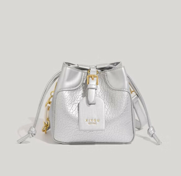 Popular pu leather large capacity shoulder bucket crossbody bag (silver)