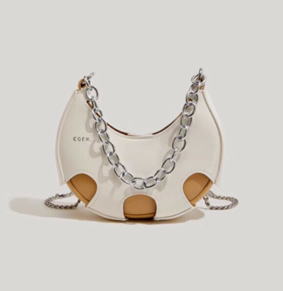 New crescent chain crossbody bag (off-white)