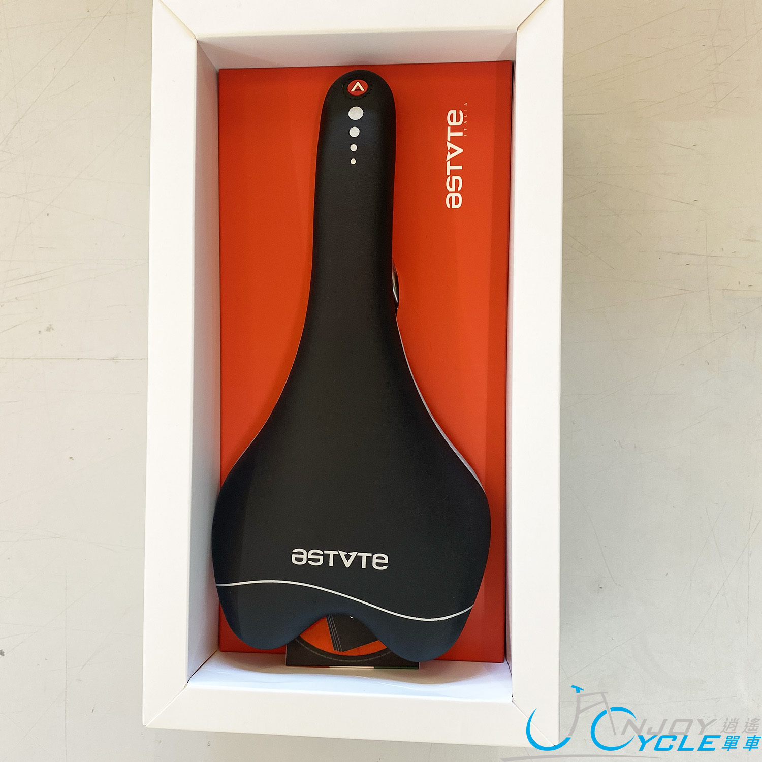 Astute SKYLINE SR Saddle Titan Rail