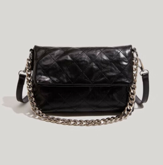 New pu leather rhombus chain crossbody bag (black)