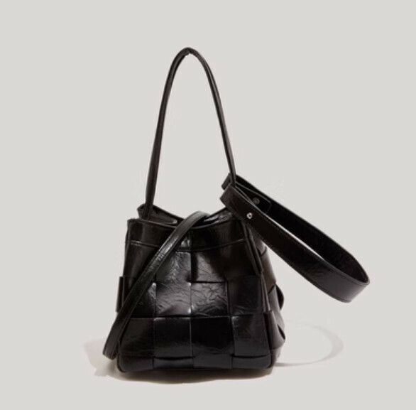 New pu leather large capacity portable bucket crossbody bag (black)