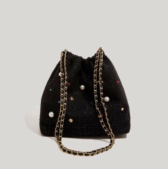 New Knitted Nizi Bucket Chain Tote Bag (Black)