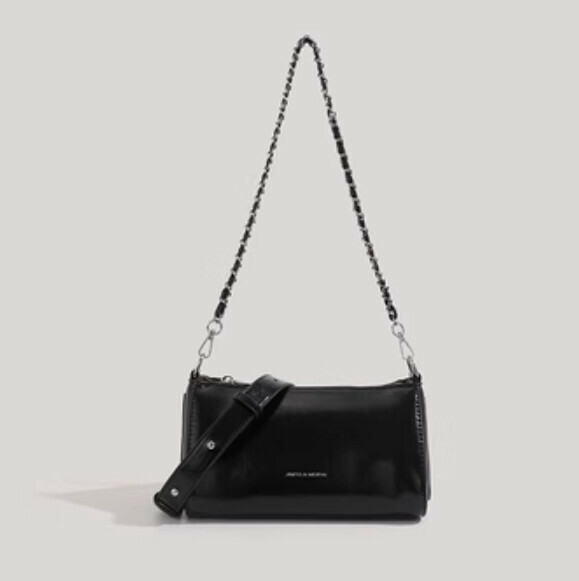 New pu leather commuter chain crossbody bag (black)