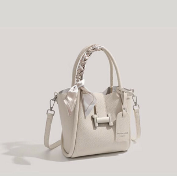 New commuter portable shoulder crossbody bag (off-white)