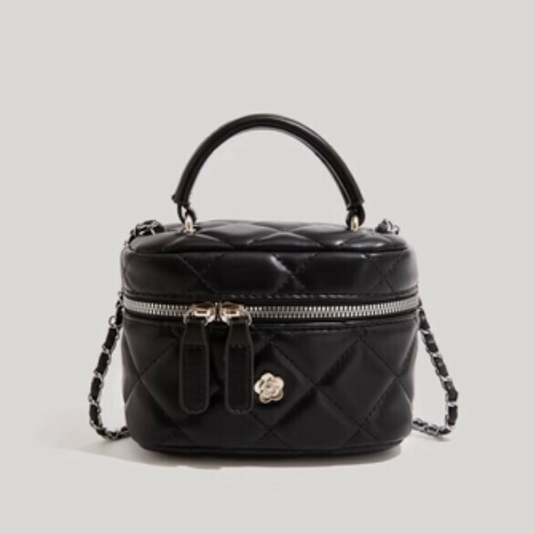 New diamond chain hand-held crossbody bag (large black size)