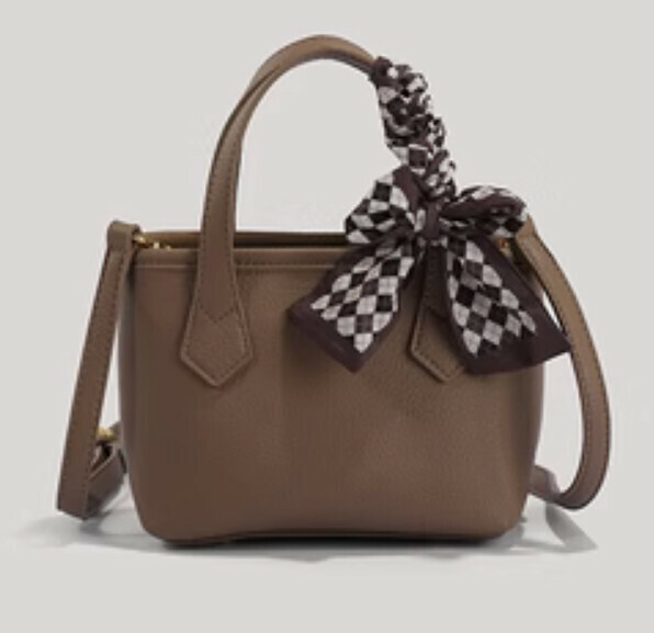 New style vegetable basket shoulder crossbody bucket bag (milk tea color)