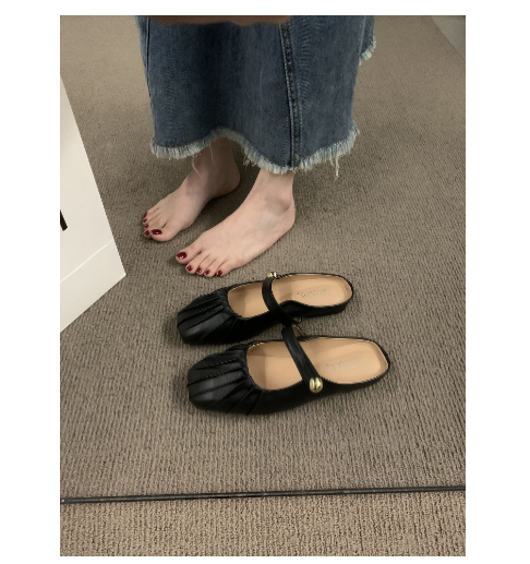Hot Recommended Flat Toe Slippers (Black & One Size Smaller/35-39 Sizes) (Contact customer service after placing the order to confirm the delivery size)