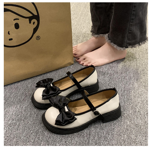 爆款蝴蝶結小皮鞋（白色/35-40碼）（下單後聯絡客服確認發貨尺碼）