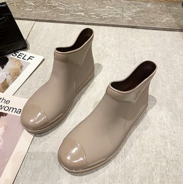 New style (khaki size 36-40) rain boots, water shoes, rain boots (contact customer service after placing order to confirm delivery size)