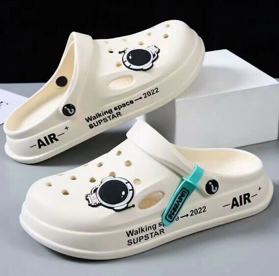 New Baotou thick-soled anti-slip beach hole-in-the-wall slippers (astronaut beige) [36-45 sizes] [Contact customer service after placing the order to confirm the delivery size]