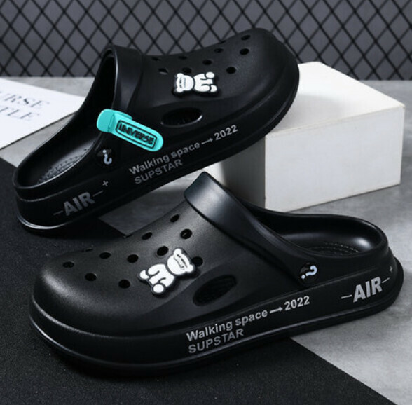 New Baotou thick-soled anti-slip beach hole-in-the-wall slippers (bear black) [size 36-45] [contact customer service after placing the order to confirm the delivery size]