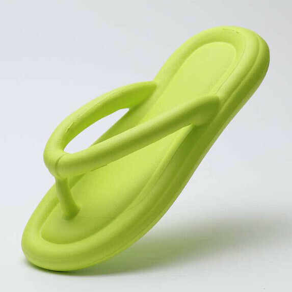 New style flat flip-flops for women (light green [size 36_45] (contact customer service after placing order to confirm delivery size)
