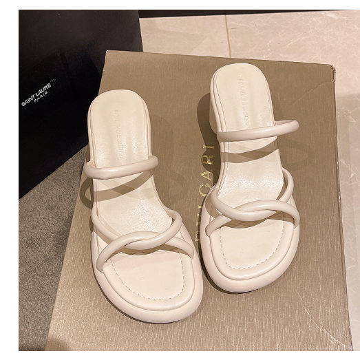 New thick heel sandals (off-white size 35-40) (contact customer service after placing order to confirm delivery size)