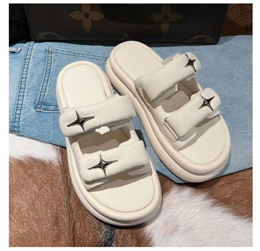 New thick-soled sandals (off-white, size 35-40) (contact customer service after placing order to confirm delivery size)
