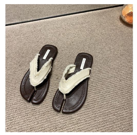 New style flip-flops for outer wear (off-white, size 35-40) (contact customer service after placing order to confirm delivery size)