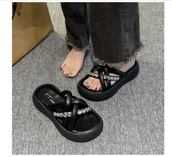 New thick-soled slippers (black size 35-40) (contact customer service after placing order to confirm delivery size)