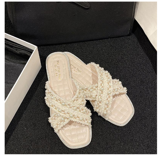 Hot selling small fragrant pearl slippers (off-white size 35-39) (contact customer service after placing the order to confirm the delivery size)