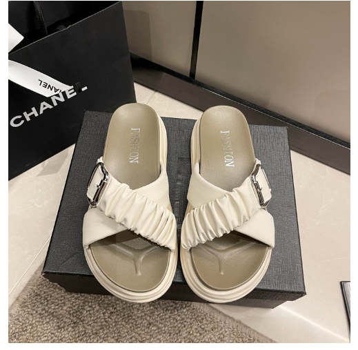 Hot selling thick-soled slippers (beige size 35-40) (contact customer service after placing the order to confirm the delivery size)