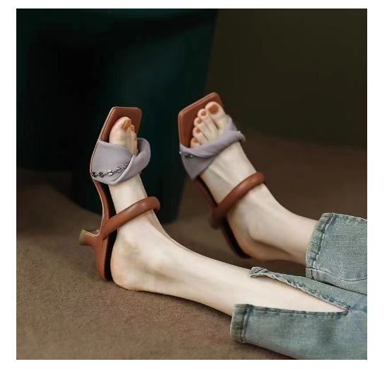 Hot selling thick heel small fragrant style retro color matching slippers (purple size 35-40) (contact customer service after placing the order to confirm the delivery size)