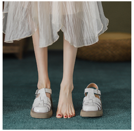 Hot selling platform thick-soled toe-cap sandals (off-white/size 35-40) (contact customer service after placing the order to confirm the delivery size)