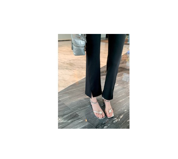 Hot selling pearl thong strap thick heel sandals (silver heel height 4CM/35-40 yards) (contact customer service after placing the order to confirm the delivery size)