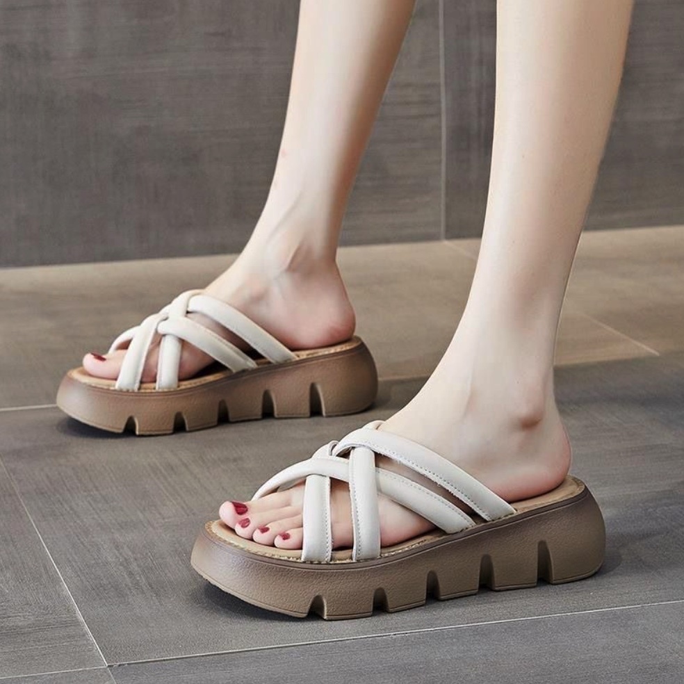 Hot selling soft leather platform slippers (off-white slippers - size: 35-40) (contact customer service after placing the order to confirm the delivery size)
