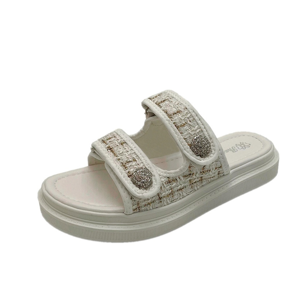 Hot selling small fragrant slippers (white sandals - size: 35-40) (contact customer service after placing the order to confirm the delivery size)