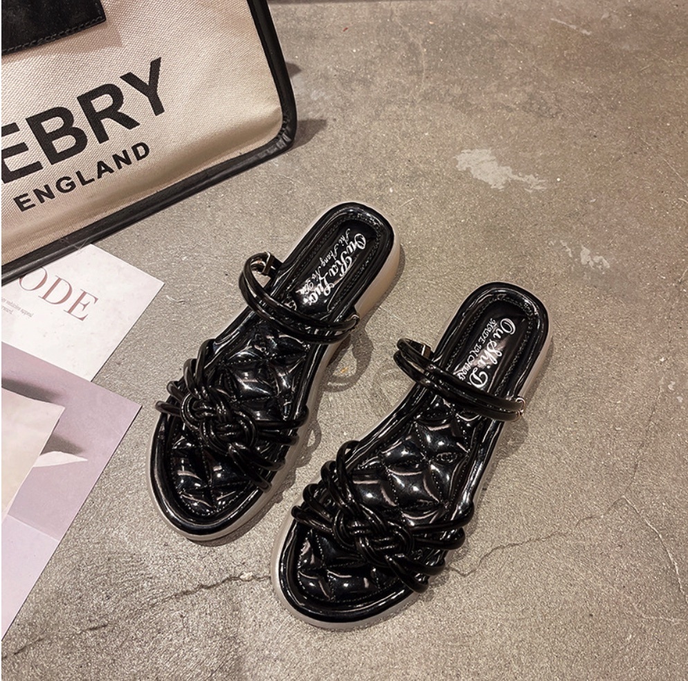 Hot selling flat non-slip small fresh sandals (black - size: 35-40) (contact customer service after placing the order to confirm the delivery size)