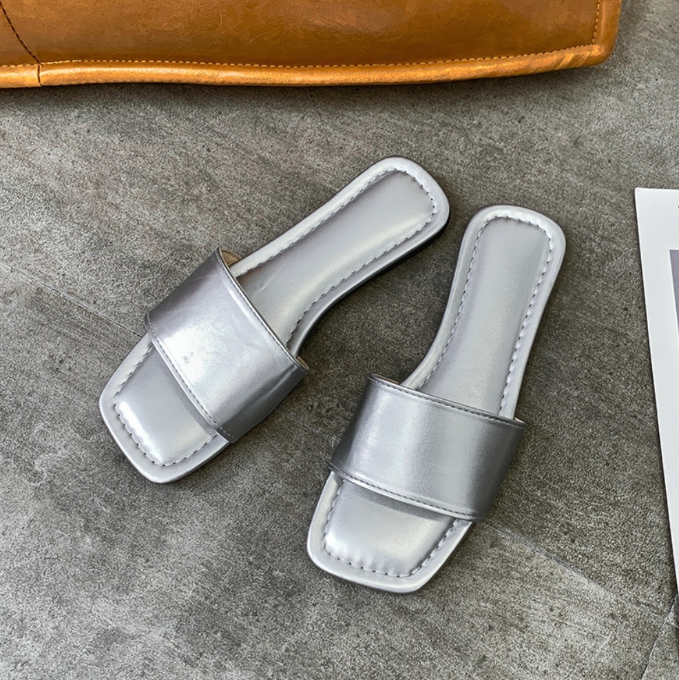 Hot selling flat slippers (silver - size: 36-42) (contact customer service after placing the order to confirm the delivery size)