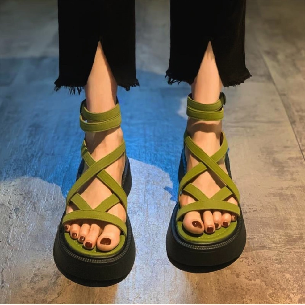 Hot selling design hollow thick-soled open-toe casual sandals (green - size: 35-40) (contact customer service after placing the order to confirm the delivery size)