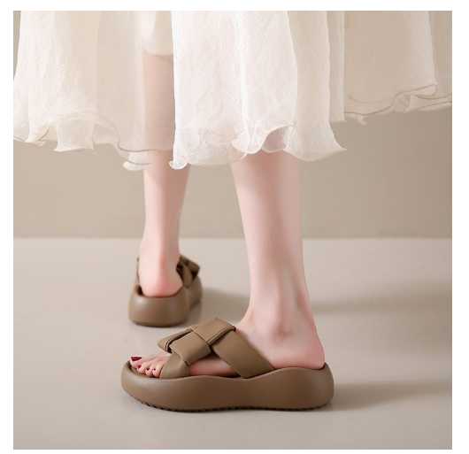 Hot selling woven bread slippers (coffee color/size 35-40) (contact customer service after placing the order to confirm the delivery size)