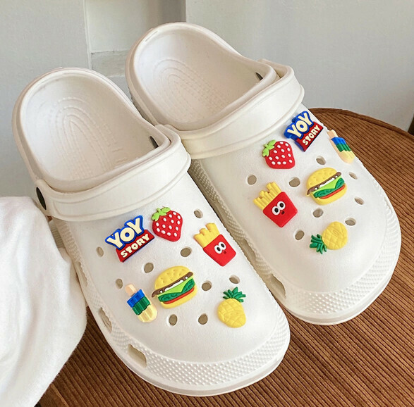 Hot selling Crocs [White-Hamburg Crocs] (Size: 36-43 (one size larger) [Please contact customer service to confirm the delivery size after placing the order]