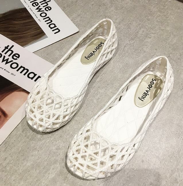 Hot selling (white size 35-40) sandals, Crocs, jelly plastic shoes (contact customer service after placing order to confirm delivery size)