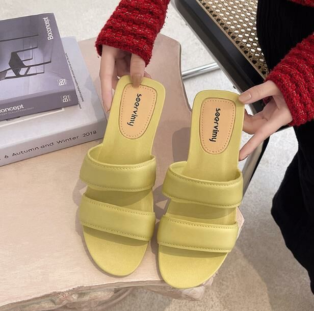 Hot selling (green size 35-40) slippers and outer wear sandals (contact customer service after placing the order to confirm the delivery size)