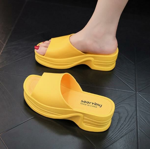 Hot selling (yellow size 35-40) thick-soled slippers and sandals (contact customer service after placing the order to confirm the delivery size)