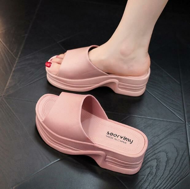 Hot selling (leather red size 35-40) thick-soled slippers and sandals (contact customer service after placing the order to confirm the delivery size)