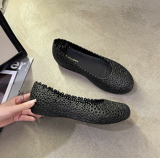 Hot Selling (Black Size 35-40) Sandals Crocs (contact customer service after placing order to confirm delivery size)
