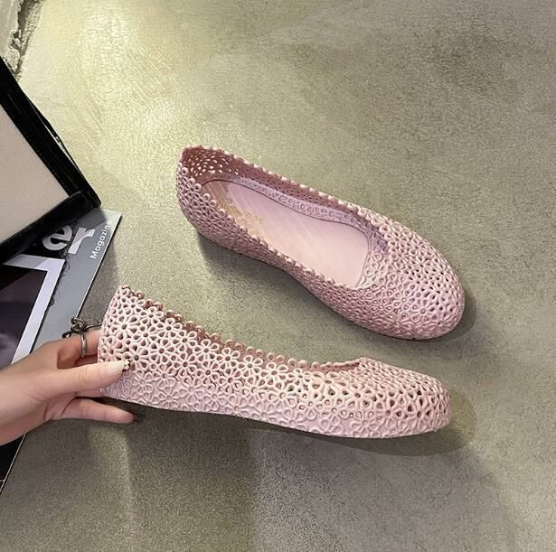 Hot selling (pink size 35-40) sandals and Crocs (contact customer service after placing order to confirm delivery size)