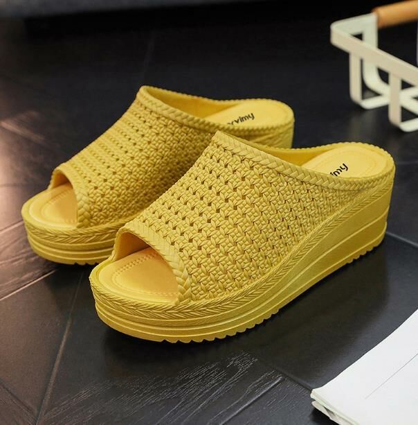 Hot selling (yellow size 35-40) wedge-heeled slippers (contact customer service after placing the order to confirm the delivery size)