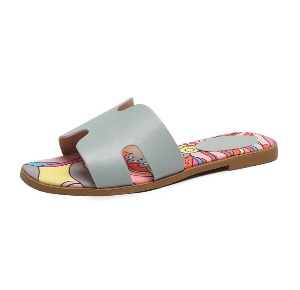 Hot-selling outdoor flat slippers (grey) (size 35-41) (contact customer service after placing the order to confirm the delivery size)