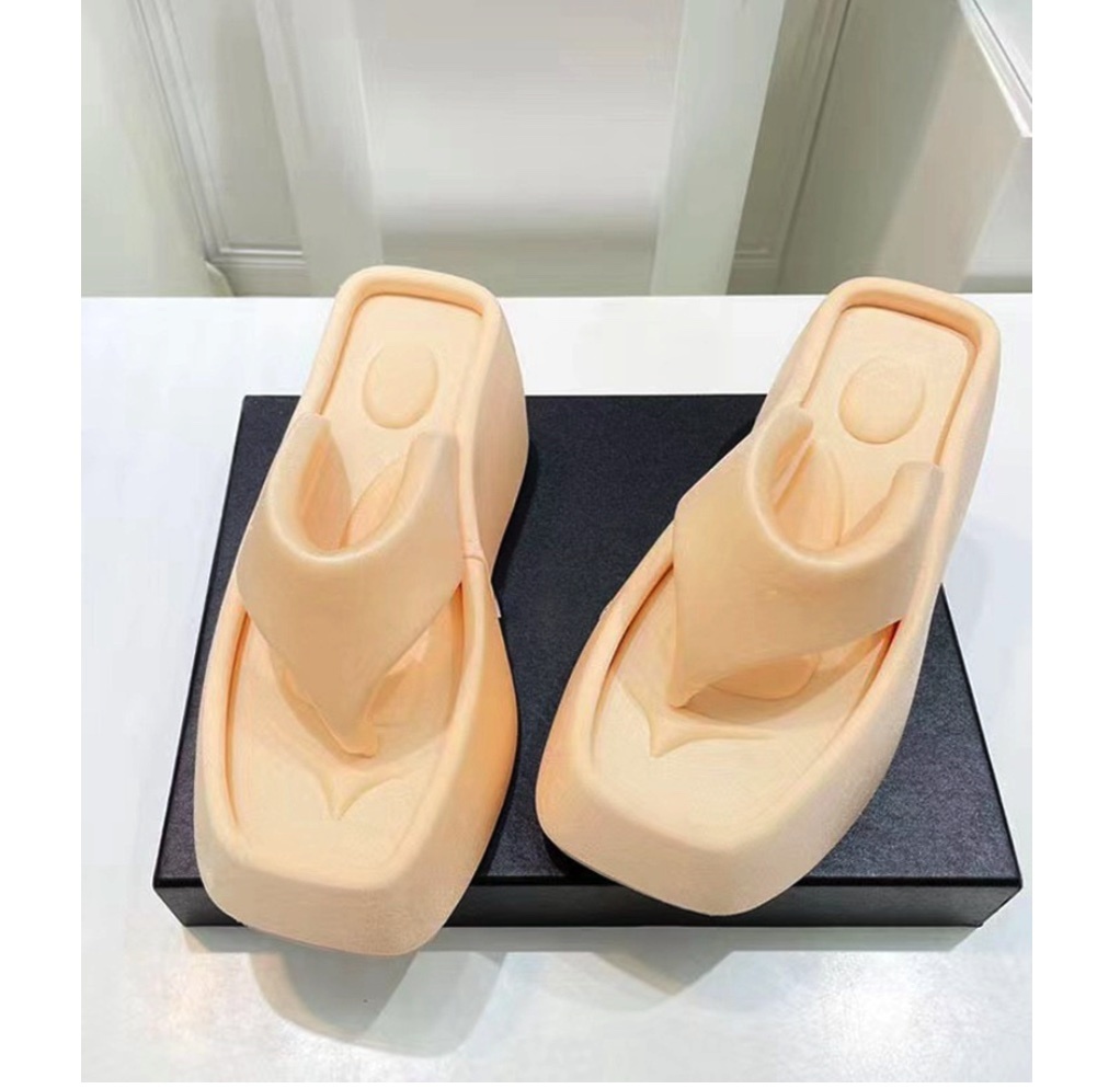 Hot selling outer wear platform thick-soled flip-flops for women (apricot color) (size 37-43) (contact customer service after placing the order to confirm the delivery size)