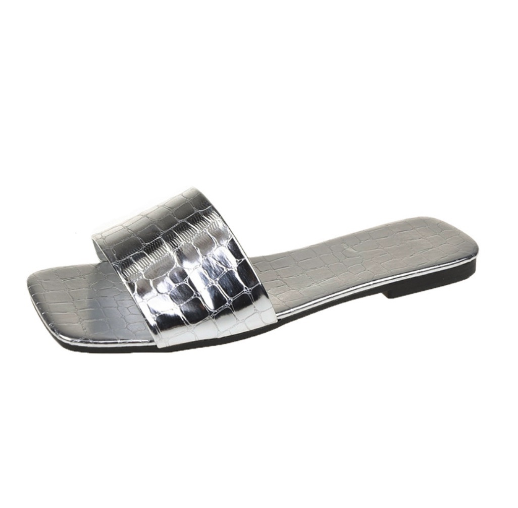 Hot selling outdoor open toe flat sandals (silver) (size 35-40) (contact customer service after placing the order to confirm the delivery size)