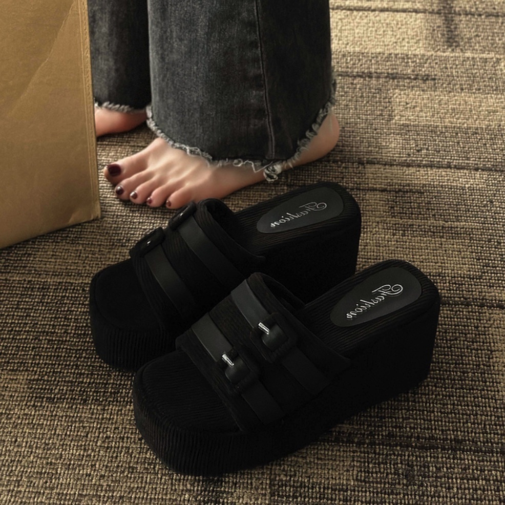 Hot selling thick-soled platform sandals (black) (size 35-40) (contact customer service after placing the order to confirm the delivery size)