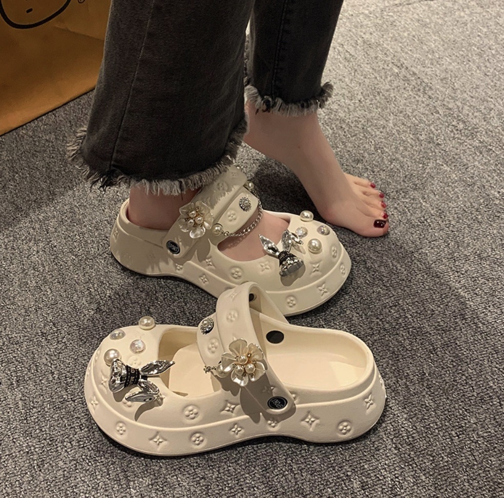 Popular Thick-Soled Croc Shoes for Women (White) (Size 35-40) (Contact customer service after placing the order to confirm the delivery size)