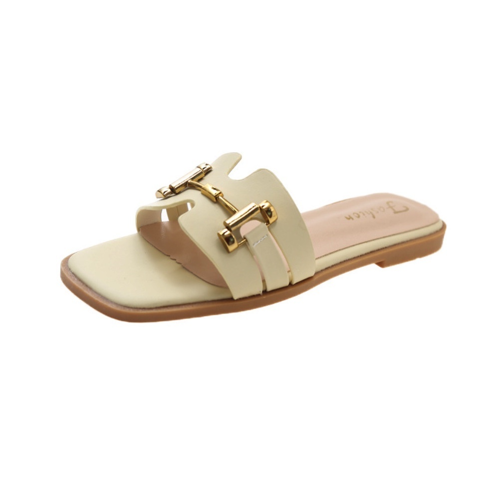 Hot style metal buckle chain flat sandals for outer wear (light yellow) (size 35-40) (contact customer service after placing the order to confirm the delivery size)