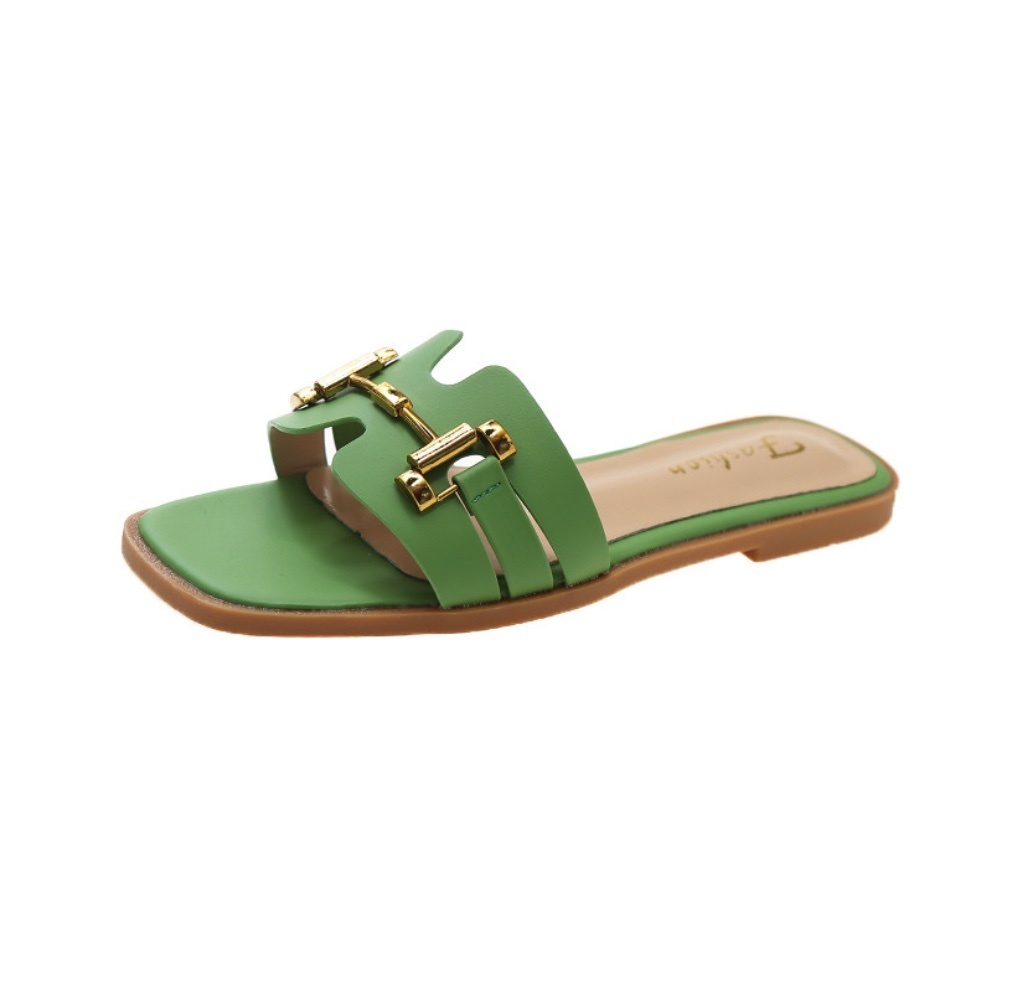 Hot style outer wear metal buckle chain flat sandals (light green) (size 35-40) (contact customer service after placing the order to confirm the delivery size)