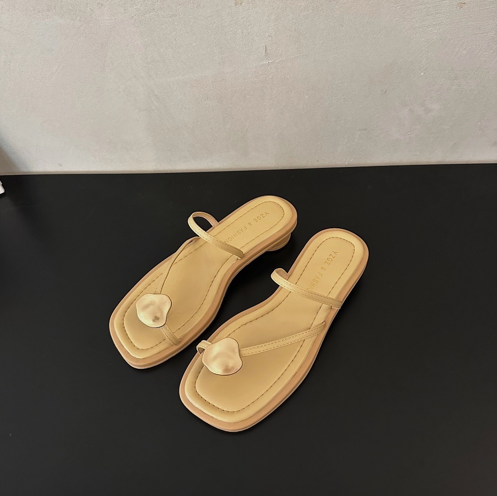 Popular niche fairy style thong toe thick heel sandals (apricot color) (size 35-40) (contact customer service after placing the order to confirm the delivery size)
