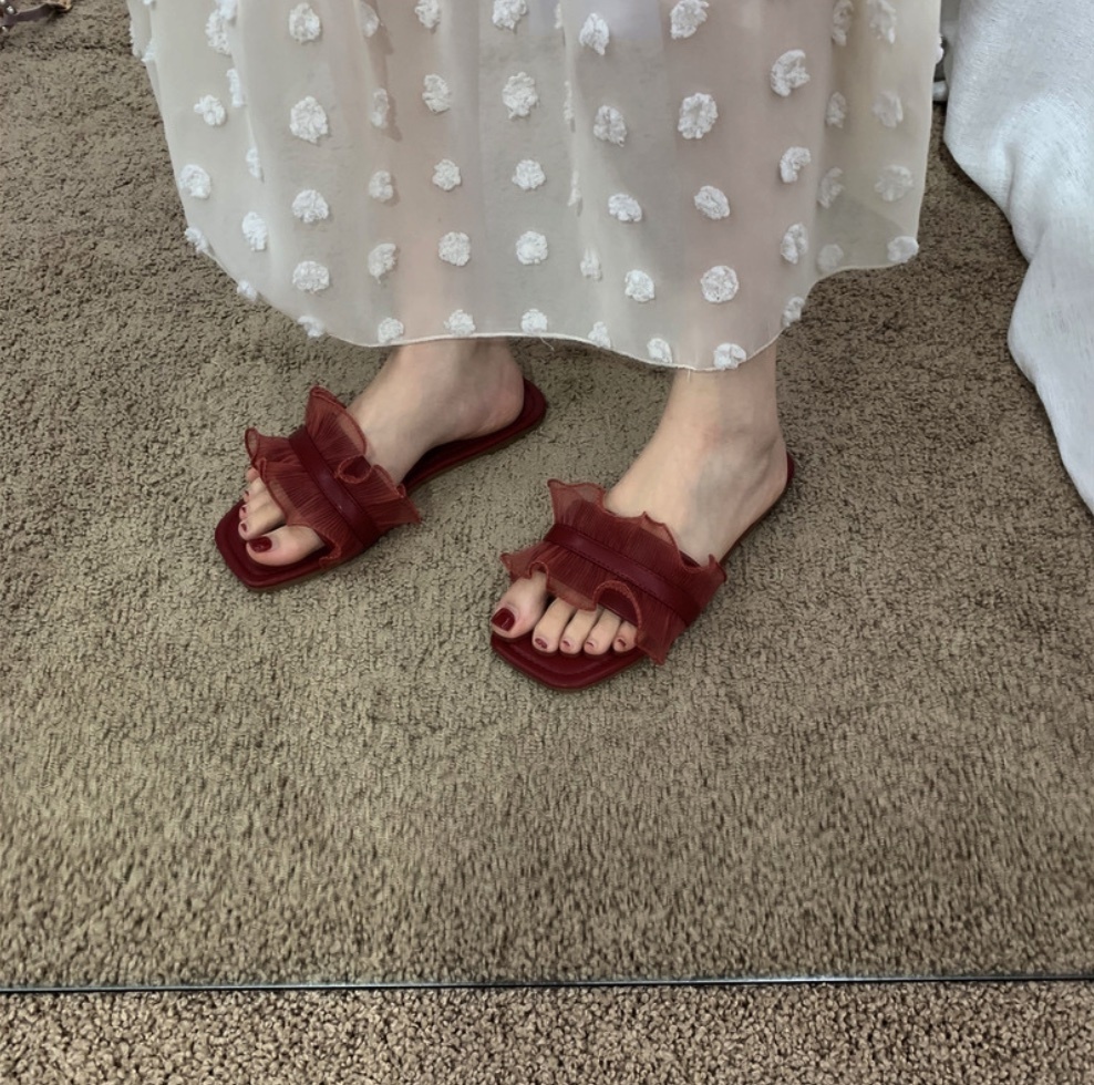 Popular burgundy one-line Roman sandals (burgundy one-line slippers) (size 35-40) (contact customer service after placing the order to confirm the delivery size)