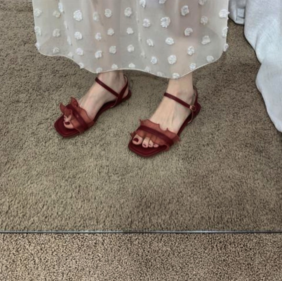 Popular burgundy one-line Roman sandals (burgundy one-line sandals) (size 35-40) (contact customer service after placing the order to confirm the delivery size)