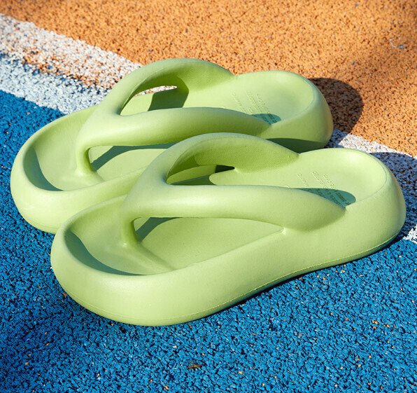 Hot style flip-flops that feel like shit [green] (size: 36-41) [please contact customer service to confirm the delivery size after placing the order]